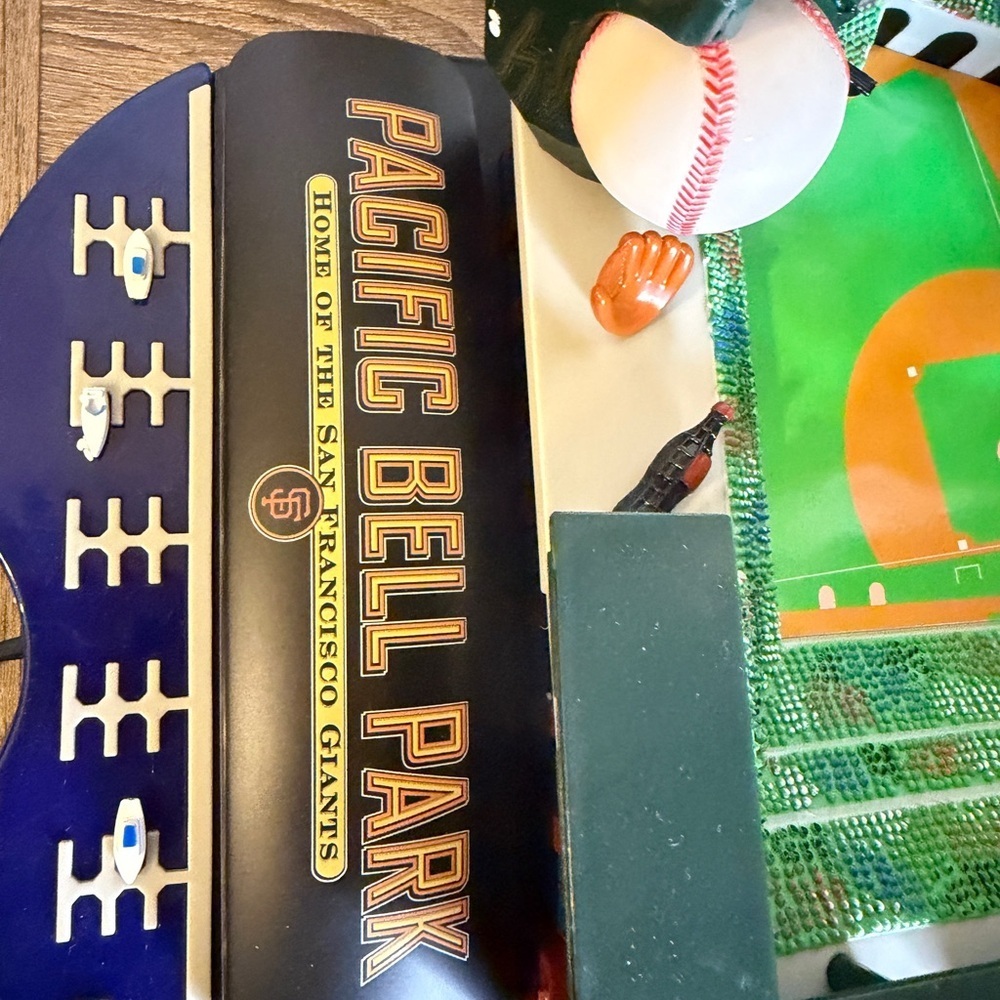 San Francisco Giants Baseball Stadium Figurine - Picture 13 of 15